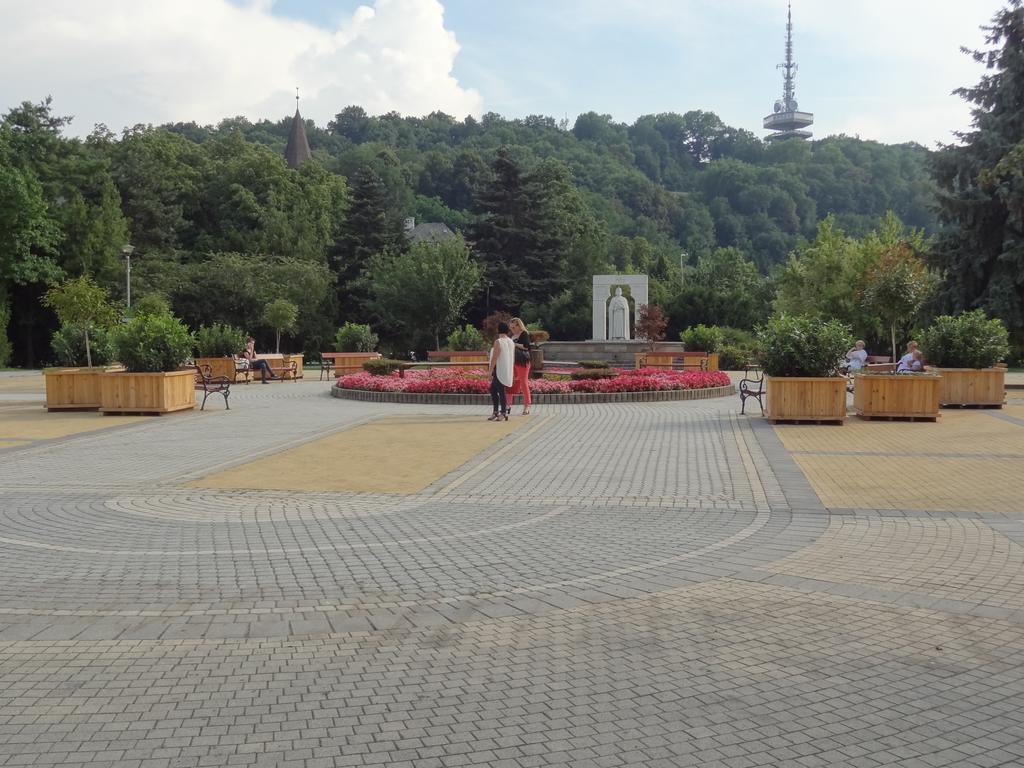 Dia Apartman Miskolc Exterior foto