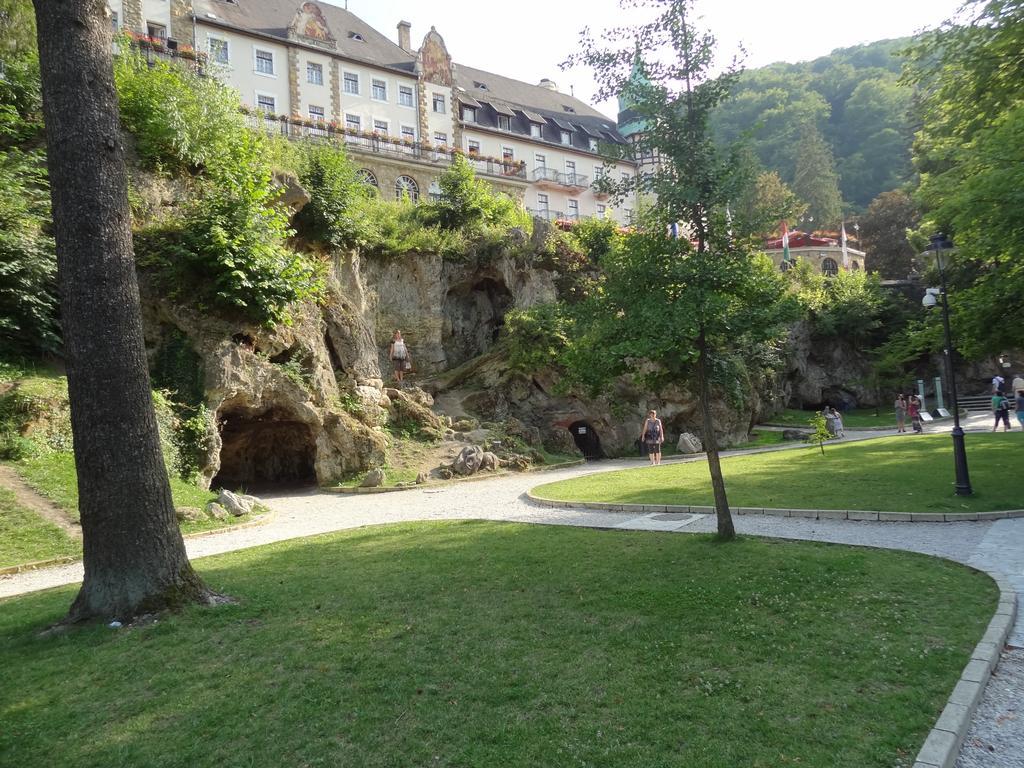 Dia Apartman Miskolc Exterior foto